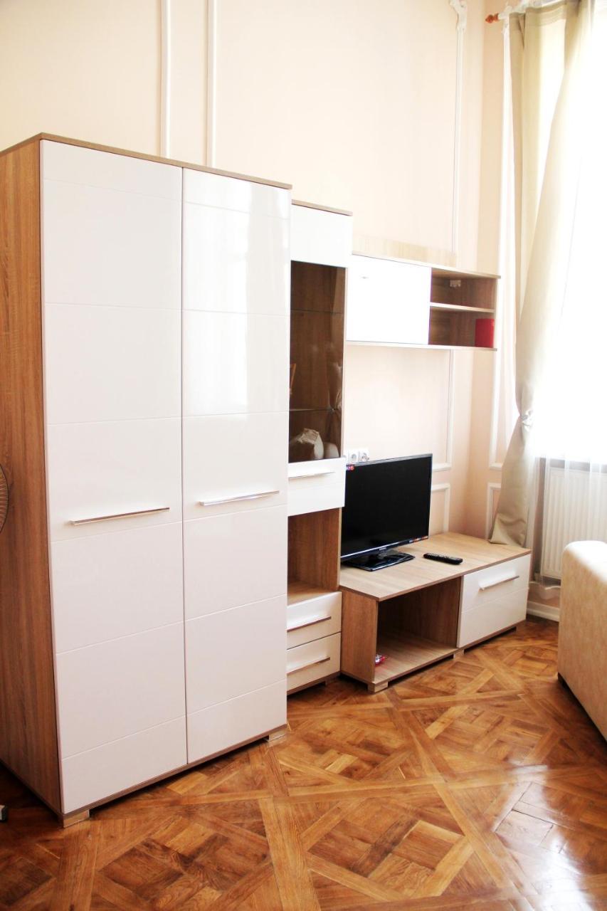 Apartment In The City Center İvano-Frankivsk Dış mekan fotoğraf